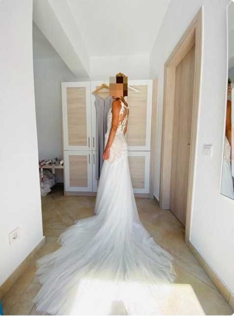 Suknia ślubna marki Pronovias