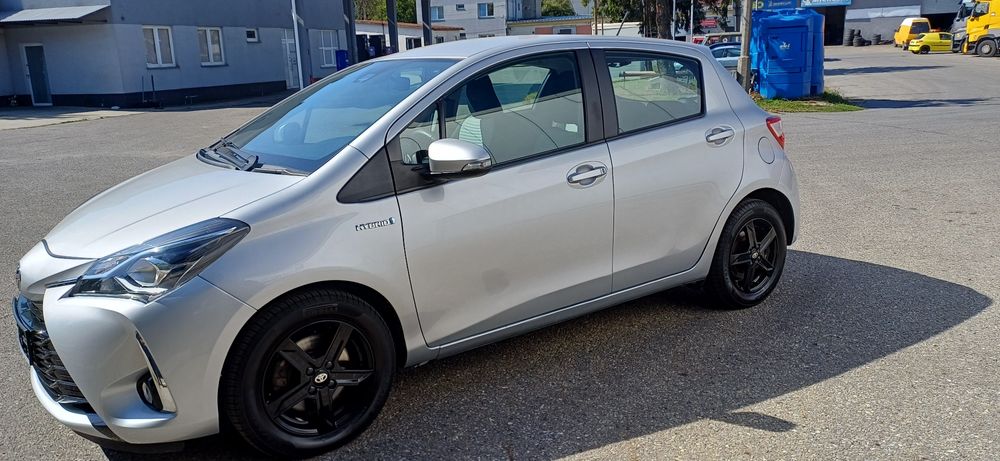 Toyota Yaris 1.5b+hybryda 2018/16.000 kmtr ! Automat Nówka!
