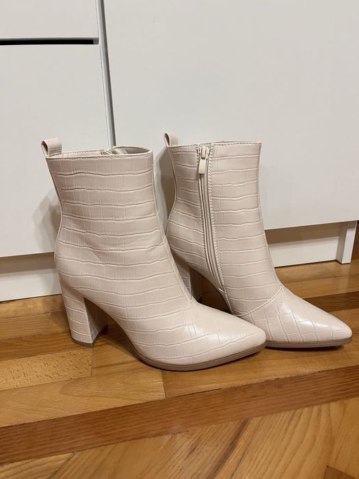 Ботильони бежеві