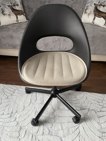 Krzesło obrotowe IKEA Eldberget / Malskar z poduszką