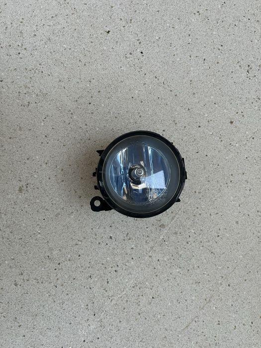 Farol de nevoeiro de Ford Fiesta de 2009