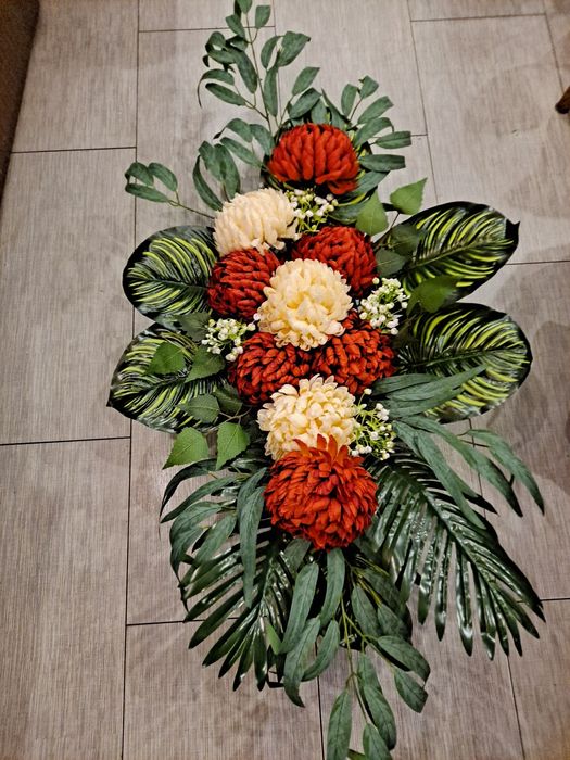 Chryzantemy sztuczne obciążone Stroik na Pomnik