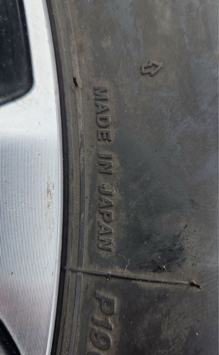 Шини зимові 235/65R18 bridgestone blizzak