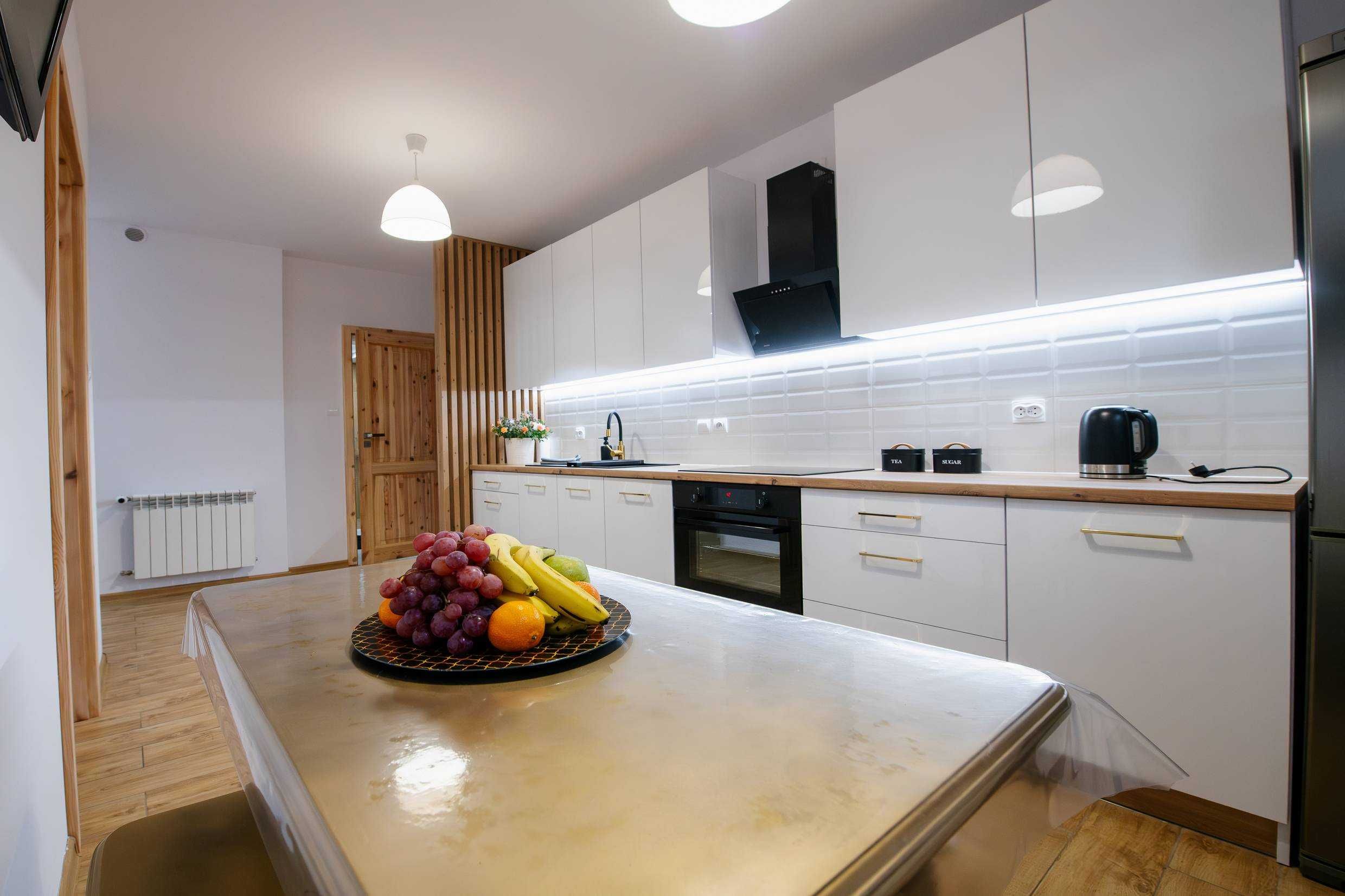 Apartament z ogródkiem. Spokojna okolica. Wynajem krótkie terminy.