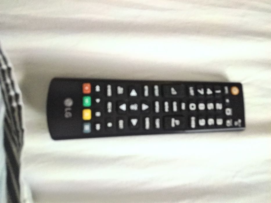 TV LG com comando de origem a funcionar na perfeição