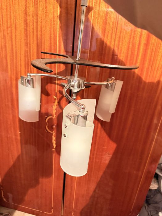 Люстра електрична