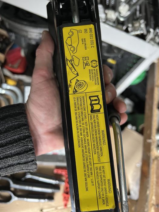 Домкрат туарег каєн ауді Q5, Q7 компресор ключ крюк ключ АКПП