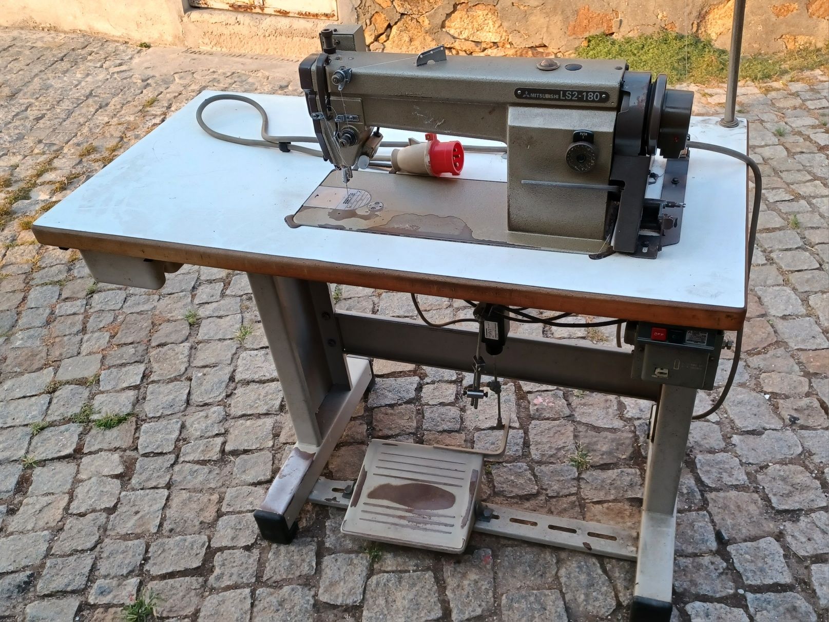 Maquina de custura industrial Mitsubishi