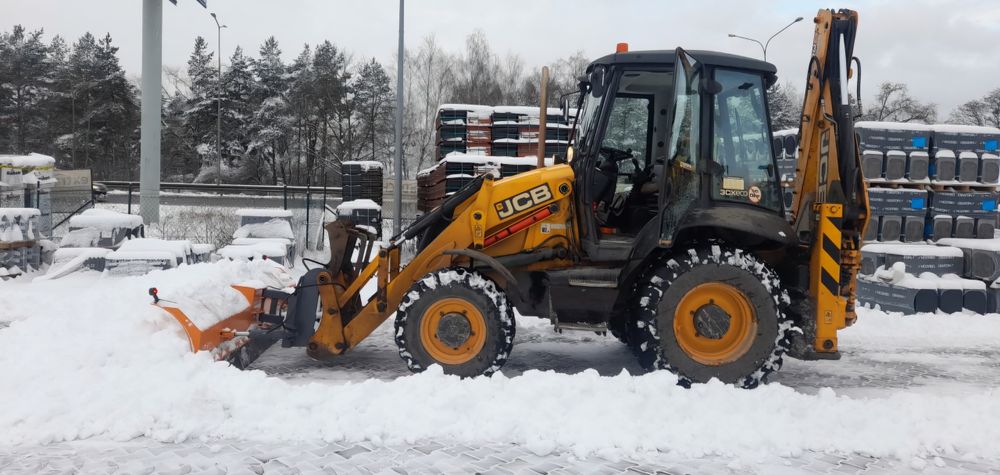 Odśnieżanie dróg, parkingów i placów