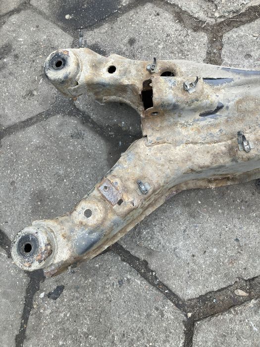 Opel Vectra C - sanki wózek belka zawieszenia tył