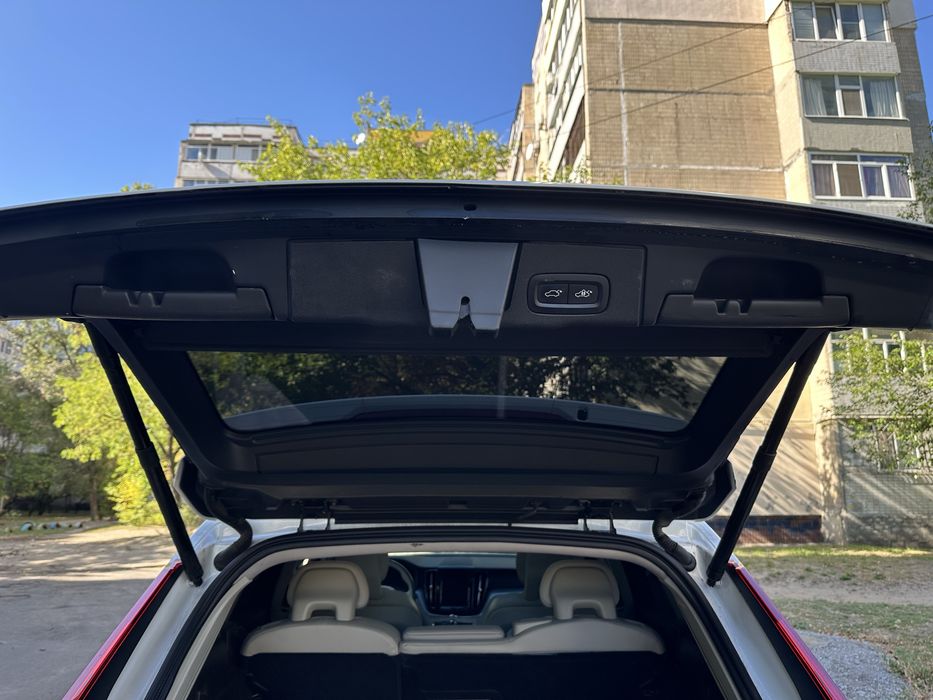 Volvo xc60, t6 320h.p.