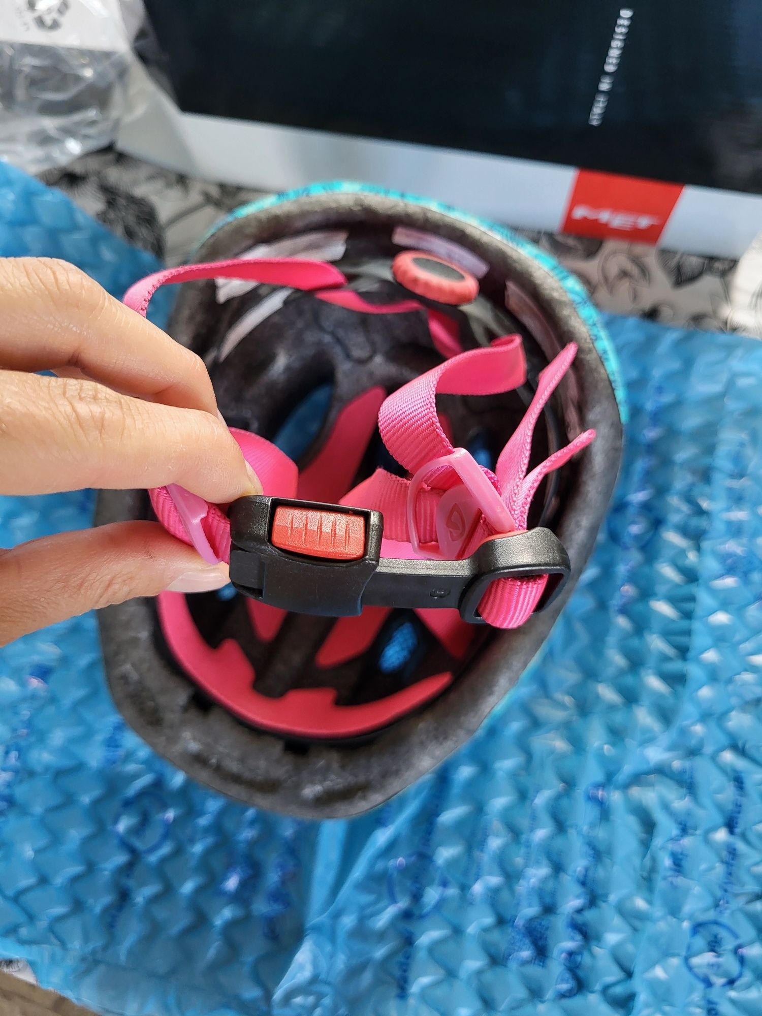Kask Rowerowy Dziecięcy Giro Scamp Blue Flora (49-53cm)l