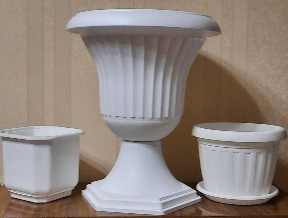 Лот: Вазоны для цветов