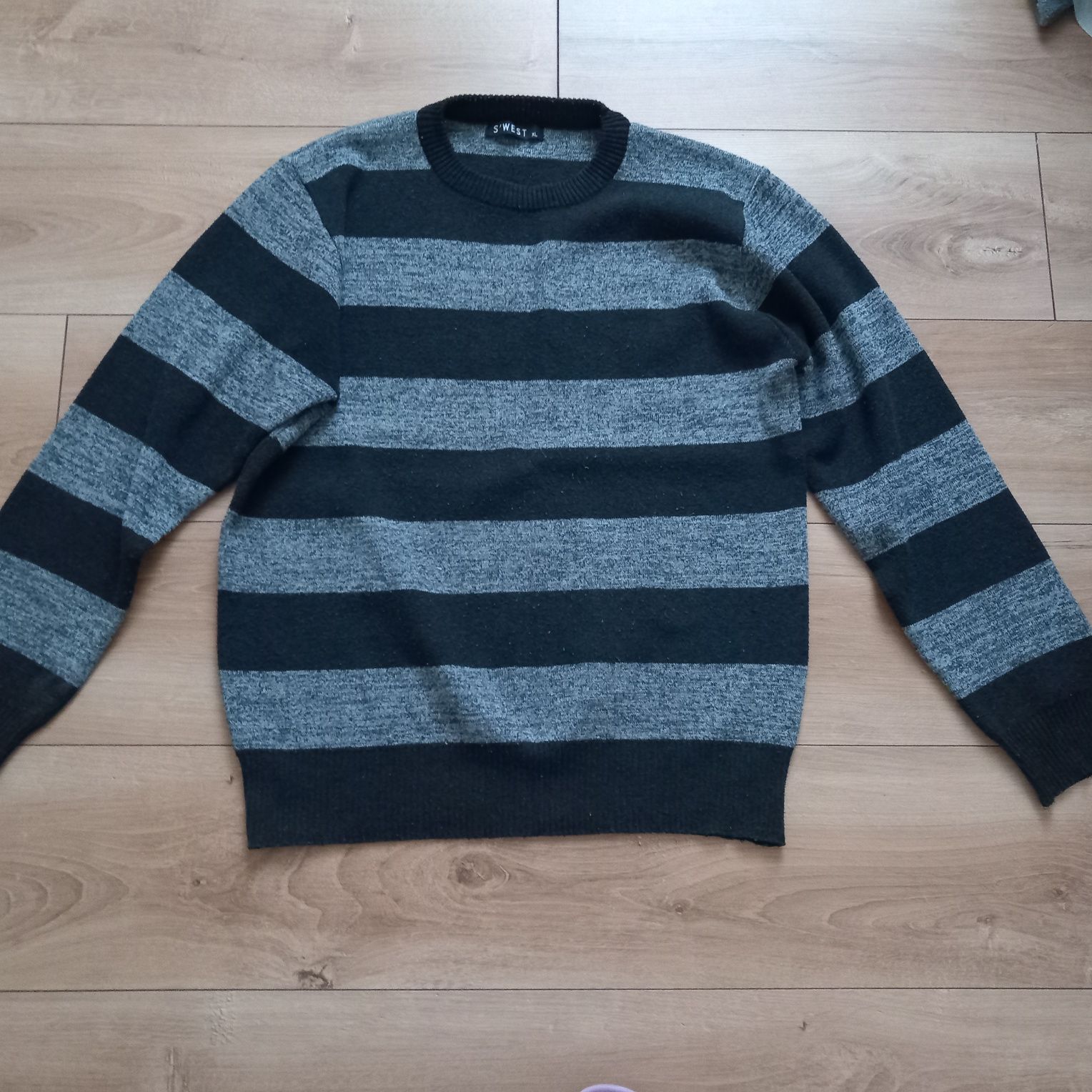 Swetr męski w czarno szare paski rozmiar XL