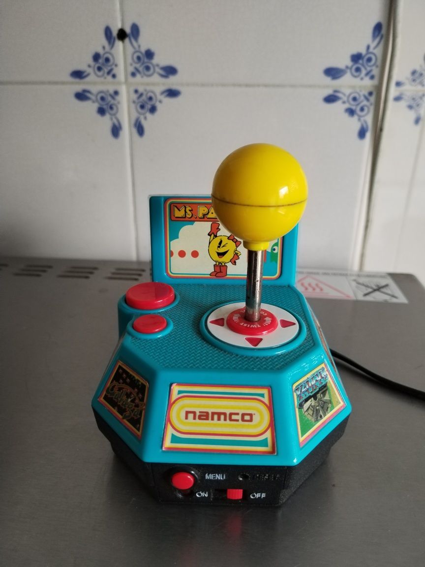 Consola jogo pac man