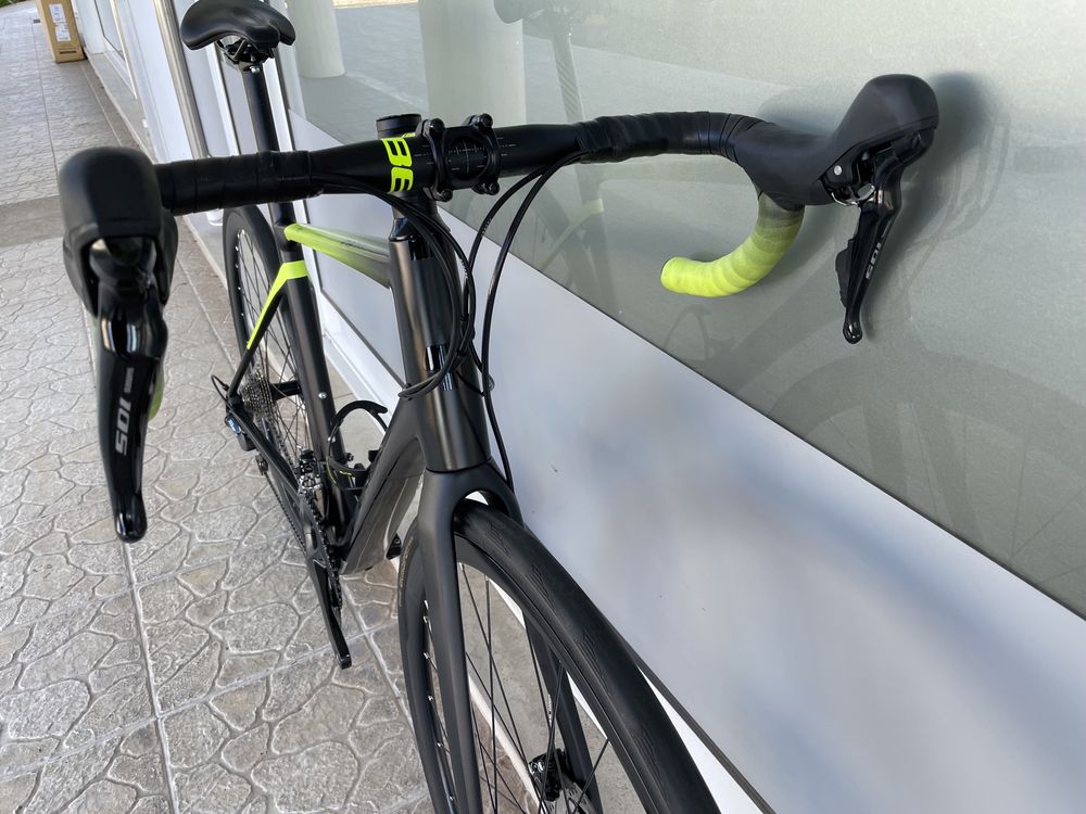 Bicicleta de estrada CUBE em carbono - Disco