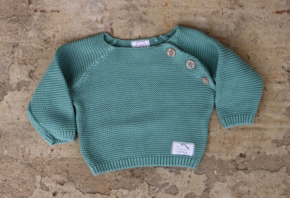 Sweterek niemowlęcy Cool Club szałwiowy z drewnianymi guzikami, 56 cm