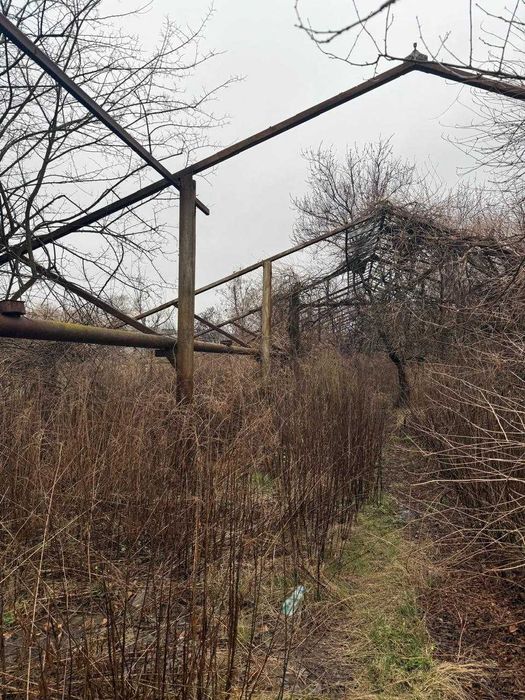 Продаж б/в металевий каркас теплиці