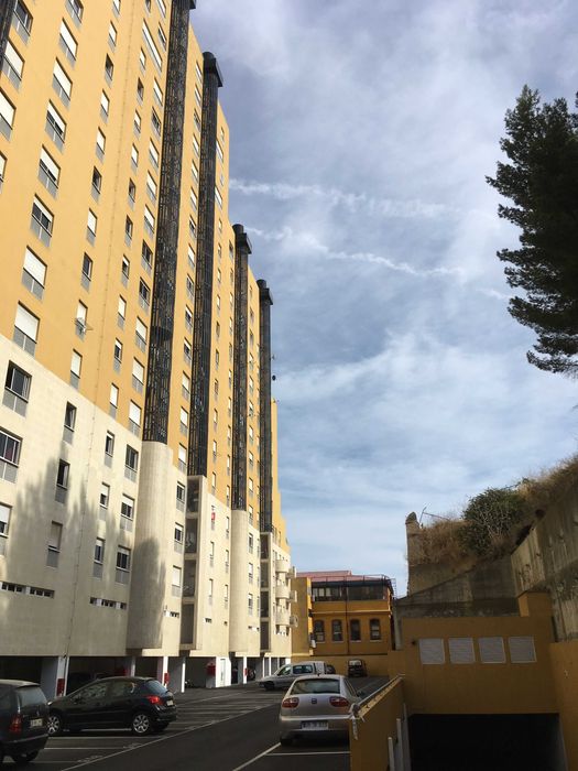 Lugares de Estacionamento/parqueamento em condomínio fechado Xabregas