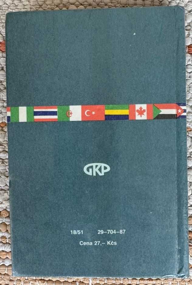 Продам книгу чешского издания Флаги  и Гербы