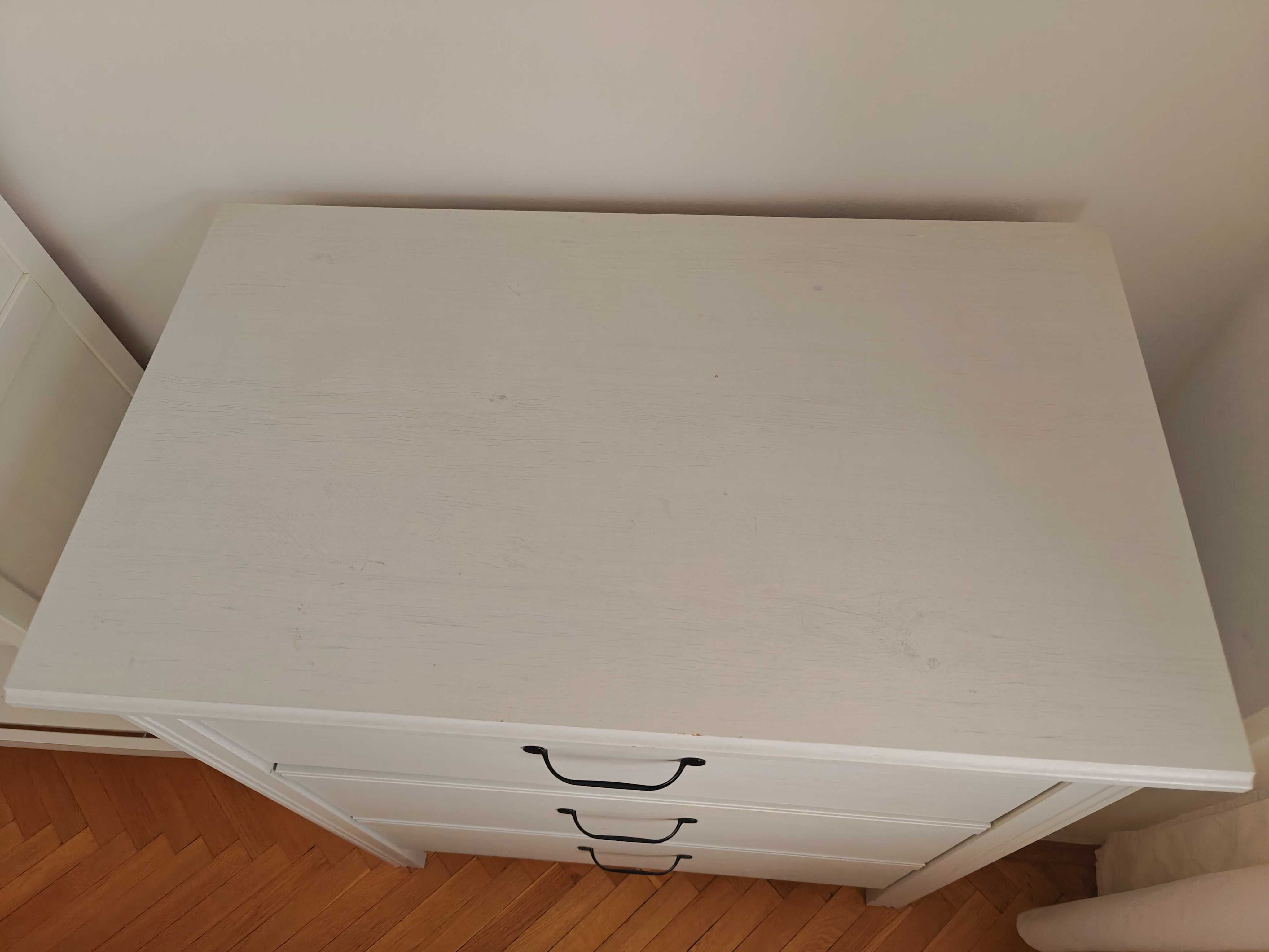 Biała komoda, komódka, Ikea Brusali