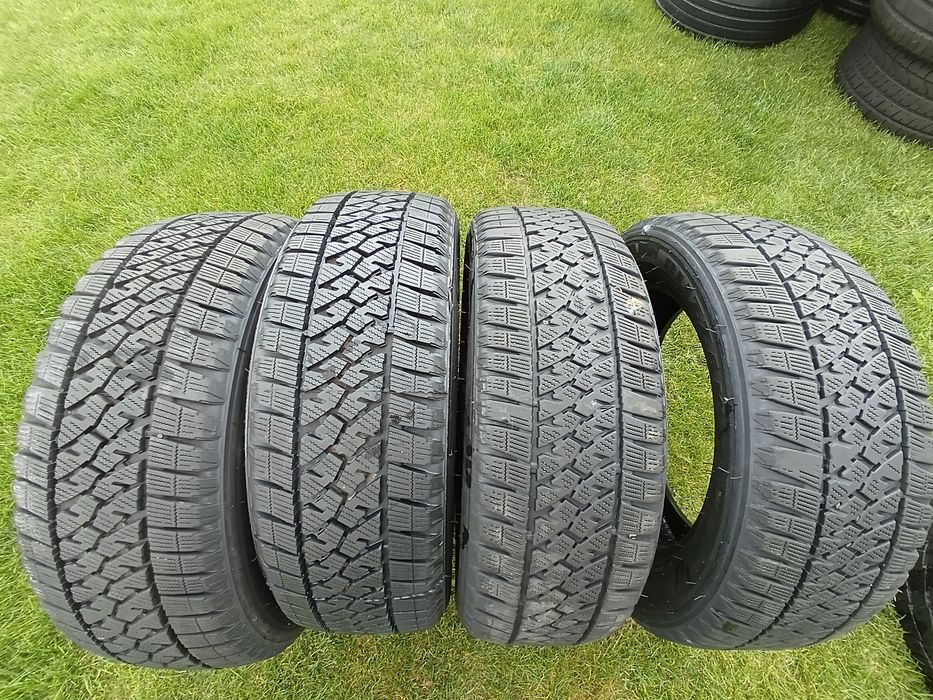 opony 215/60/17C Bridgestone Blizzak W810 4 sztuki 2022