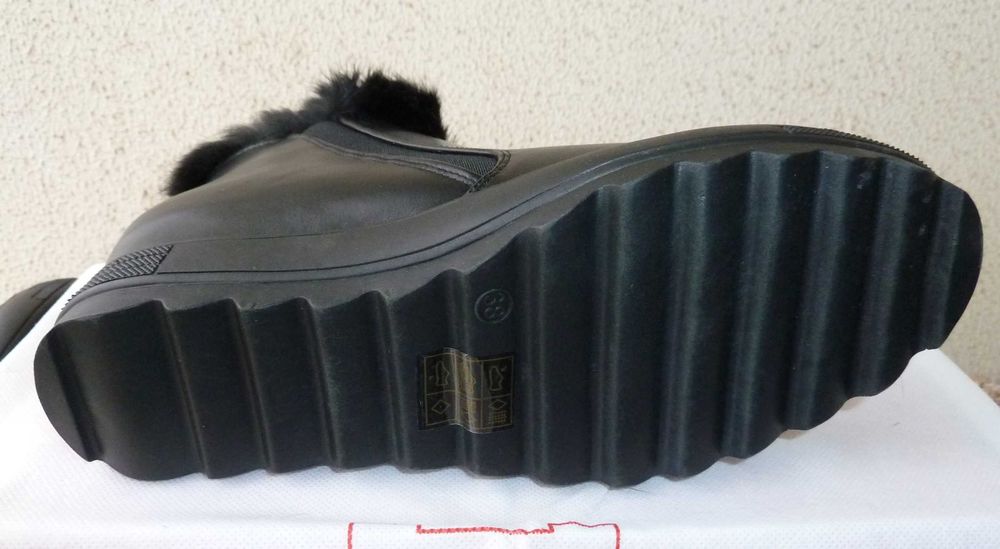 Botas novas Laura Biagiotti 38