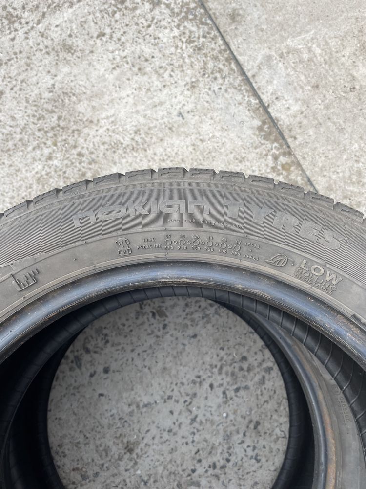 Зимняя резина  Nokia 205/55 R16 - 2 шт Fortuna 195/60 R16C -2шт