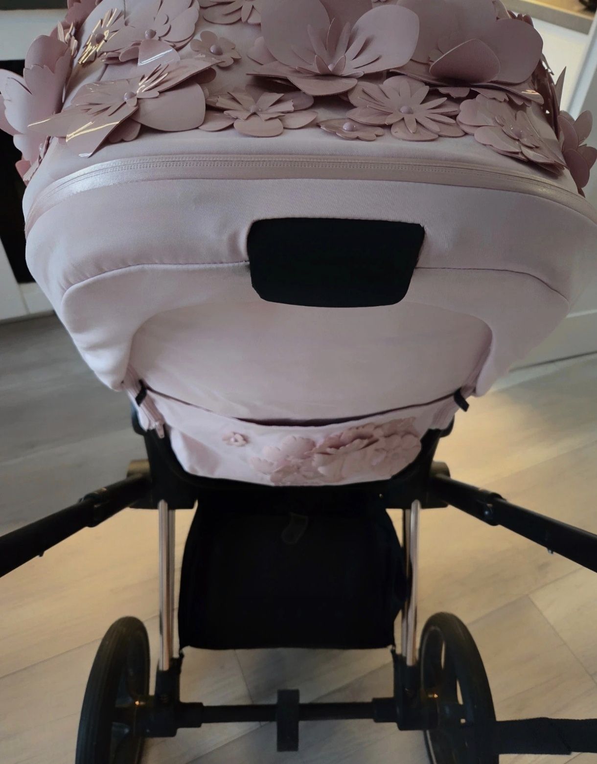 Rączka Cybex. Uchwyt do regulacji oparcia Priam Balios Mios. Czarny