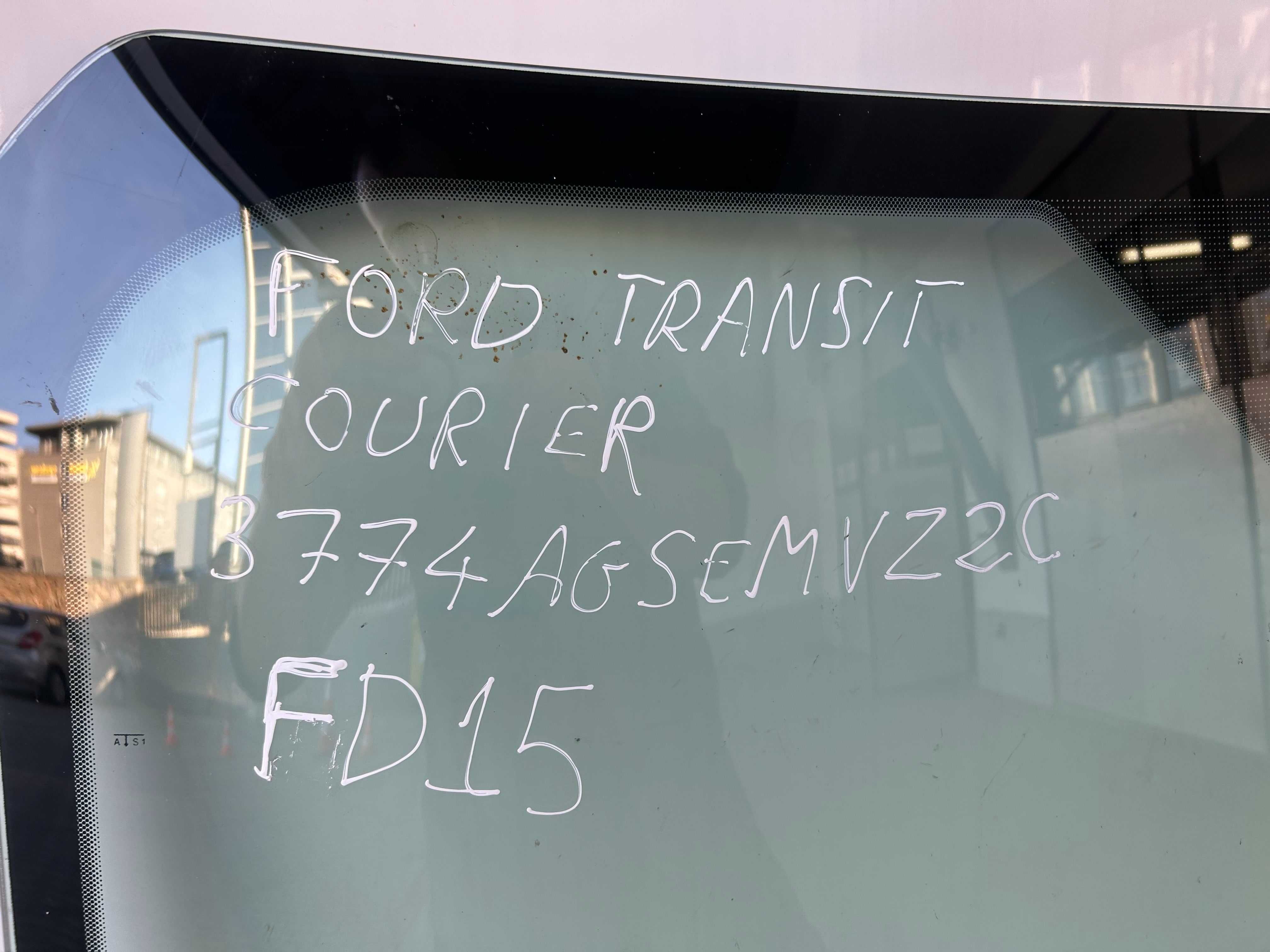 Szyba przednia czołowa FORD TRANSIT COURIER 2014 - 2023 wysyłam