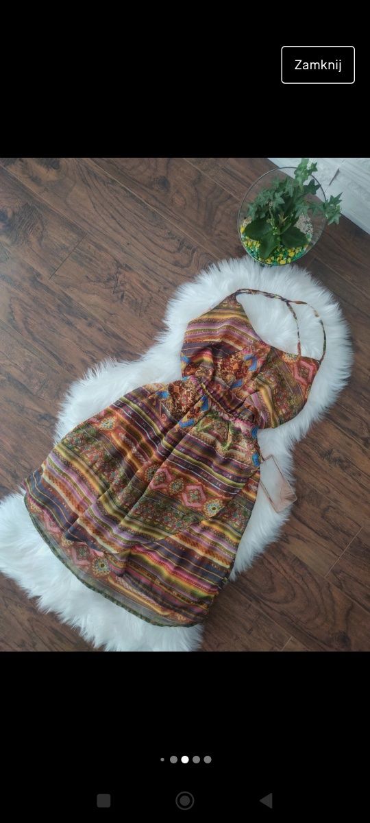 Zwiewna letnia sukienka Bershka etno Piękne  wzorki Kopertowy przód
Ro