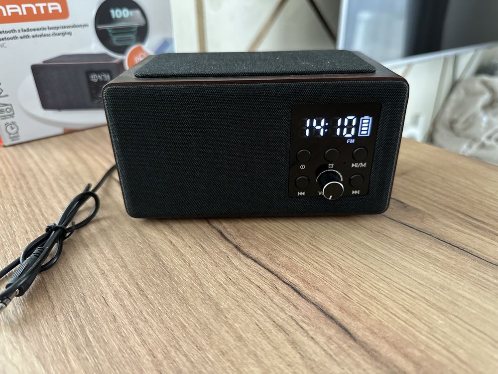 Radio Bluetooth z ładowaniem bezprzewodowym,właściwie NOWE