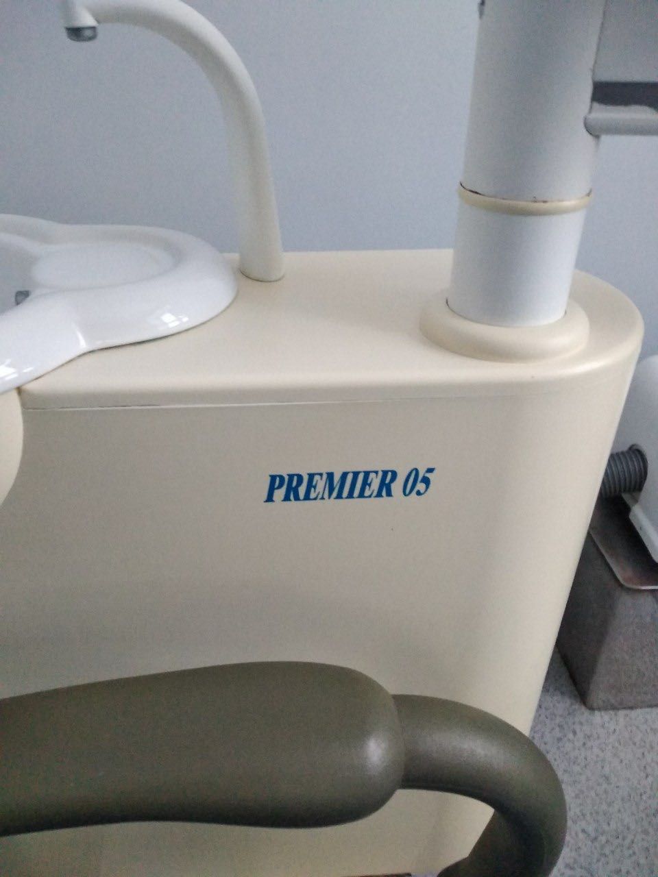 Продам стоматологічну установку Premier 05