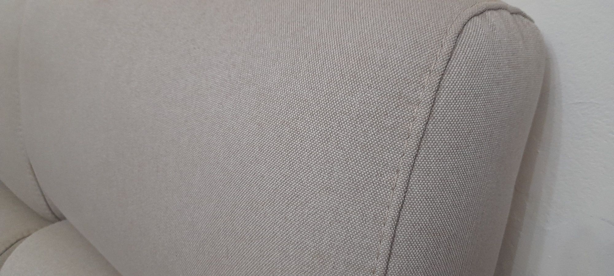 Conjunto de 2 sofás de sala, 3 e 2 lugares, em tecido beige