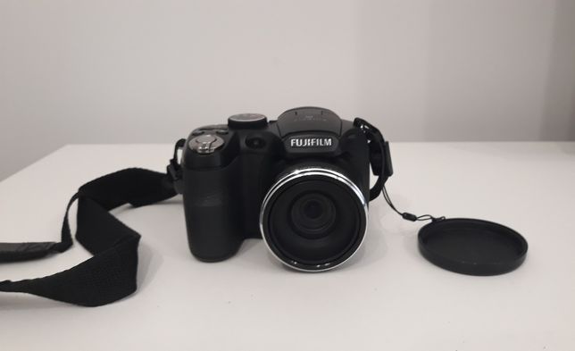 Sprzedam aparat Fujifilm Finepix S2900