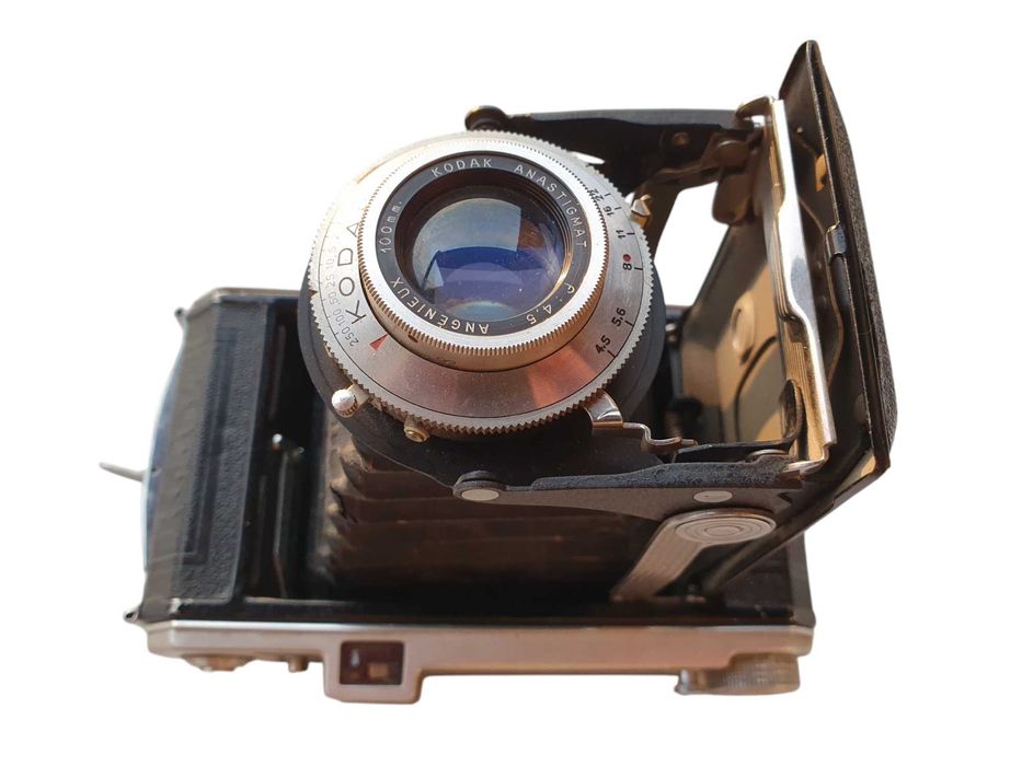 Stary aparat miechowy Kodak 620 z obiektywem Anastigmat f4,5 Angenieux