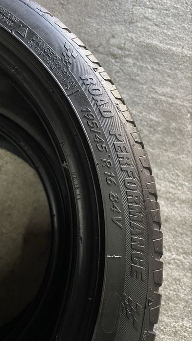 Pneus 195/45r16 Kormoran Road Performance com 80% piso