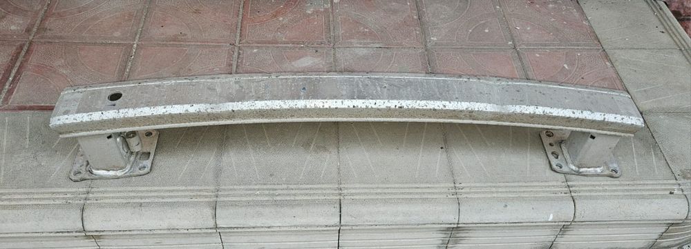 Підсилювач заднього бамперу Citroen C5 Aircross