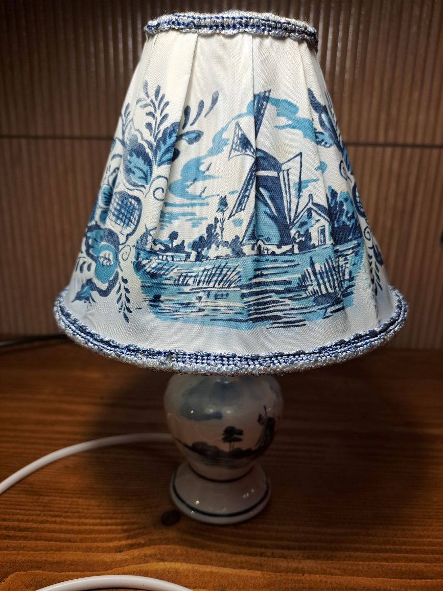 Stara Ceramiczna lampka nocna z wiatraczkiem z Delfts