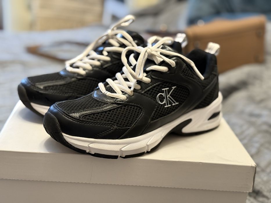 Кросівки жіночі 37 24 см calvin klein