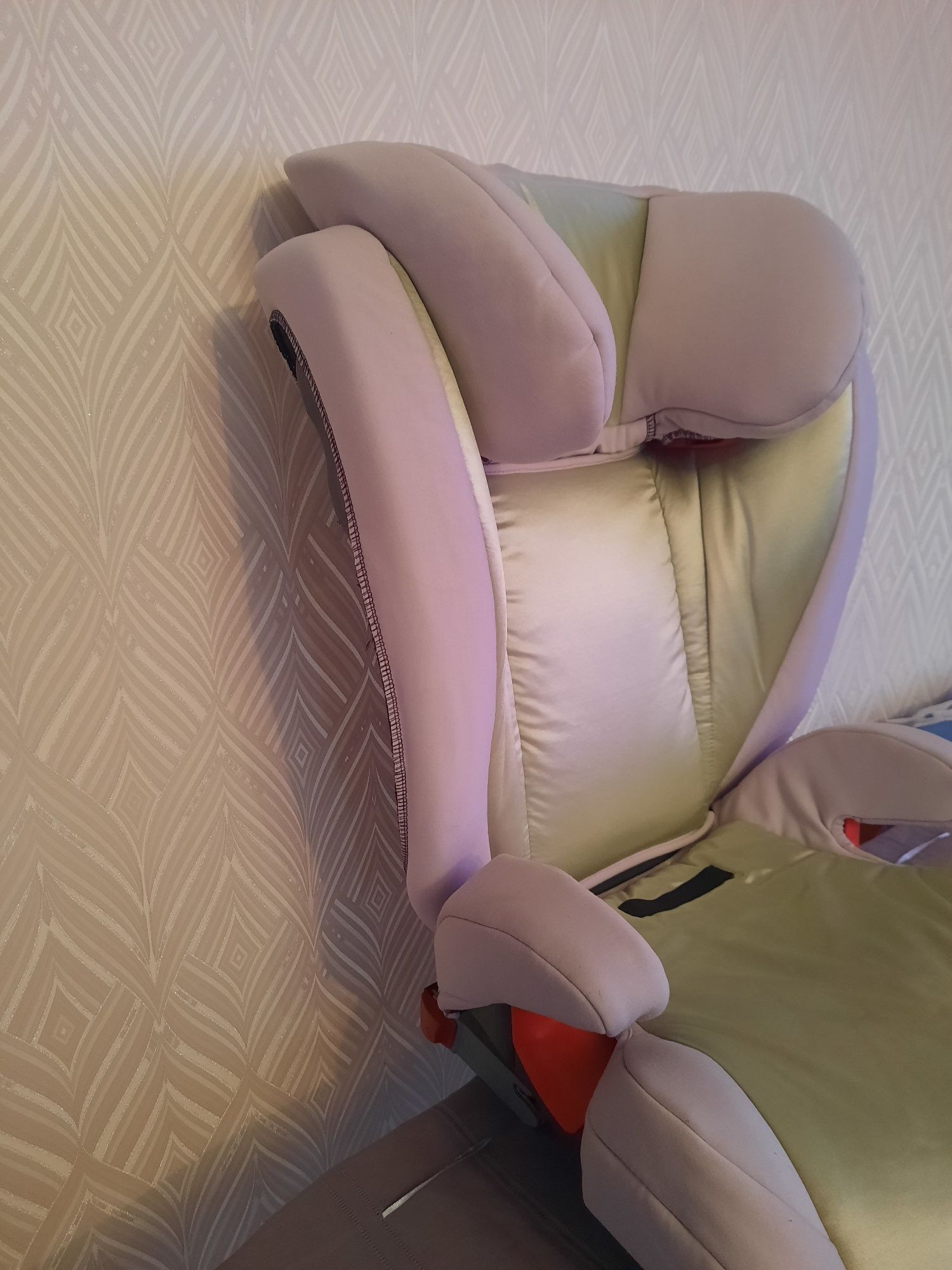 Автокрісло Britax Romer Kidfix ISOFIX