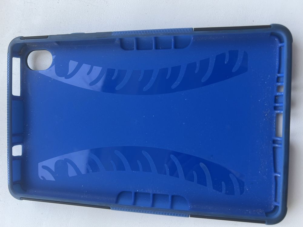 Планшет Lenovo M8 Gen2 8506F + захисний чохол