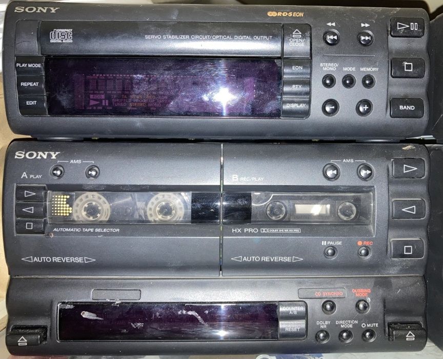 Aparelhagem Hi Fi Sony MHC 4900, com 2 colunas