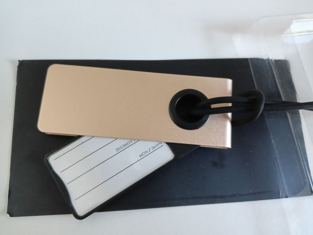 Neo Luggage tag Lexon, aluminiowa etykieta bagażowa