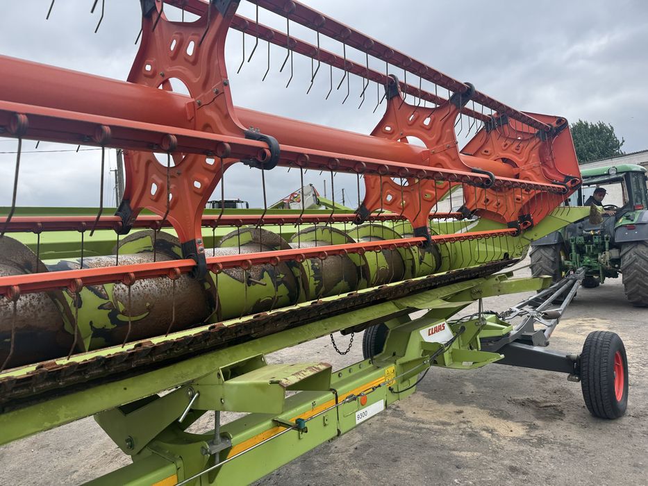 Продам жатку Claas V1050