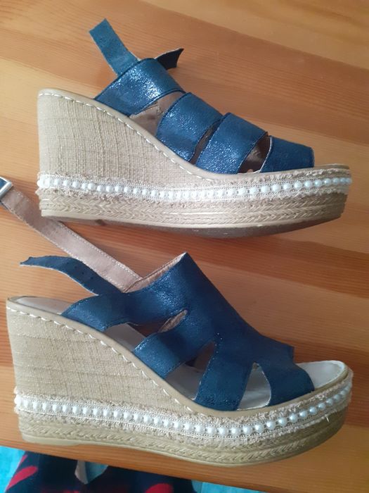 Sandały Lasocki na koturnie roz. 39