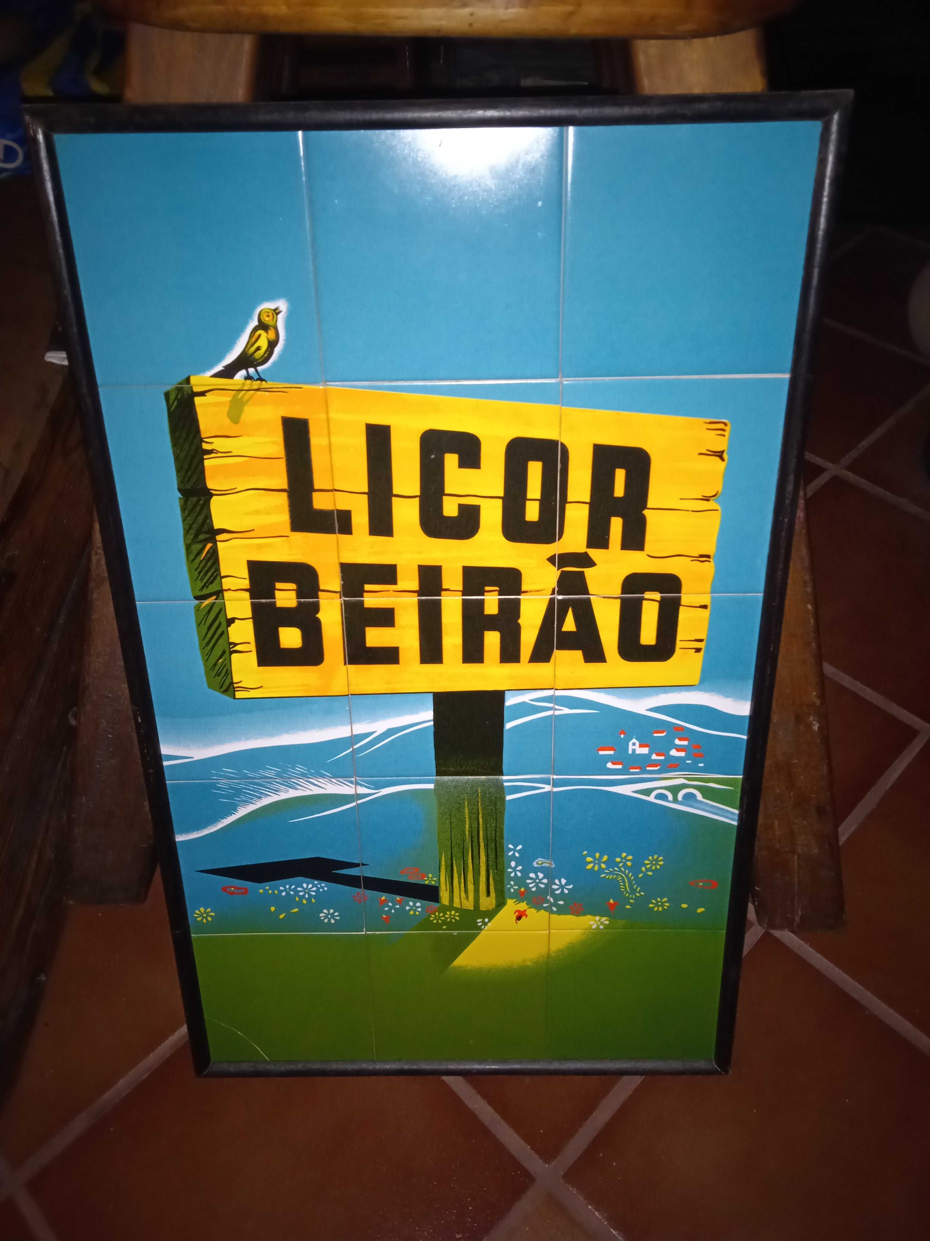 Publicitário antigo Licor beirão azulejos