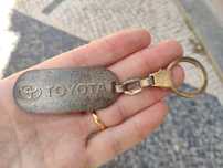 Porta chaves Toyota em prata