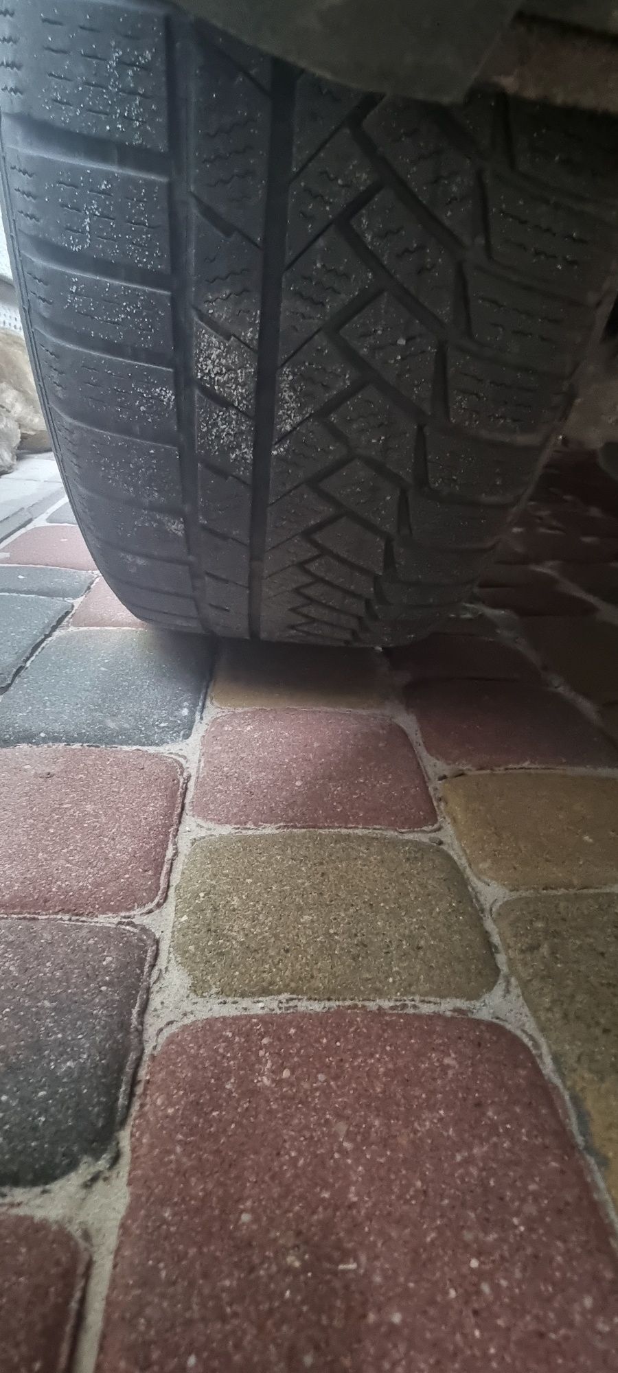 Alufelgi 17cal  5x108 czujniki ciśnień opony zimowe