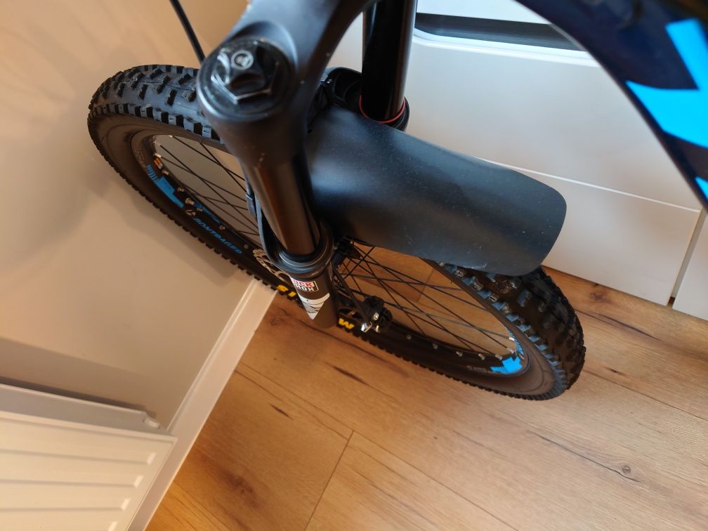 Trek slash 7 2015 rama S/M, bardzo dobry stan, mało używany.